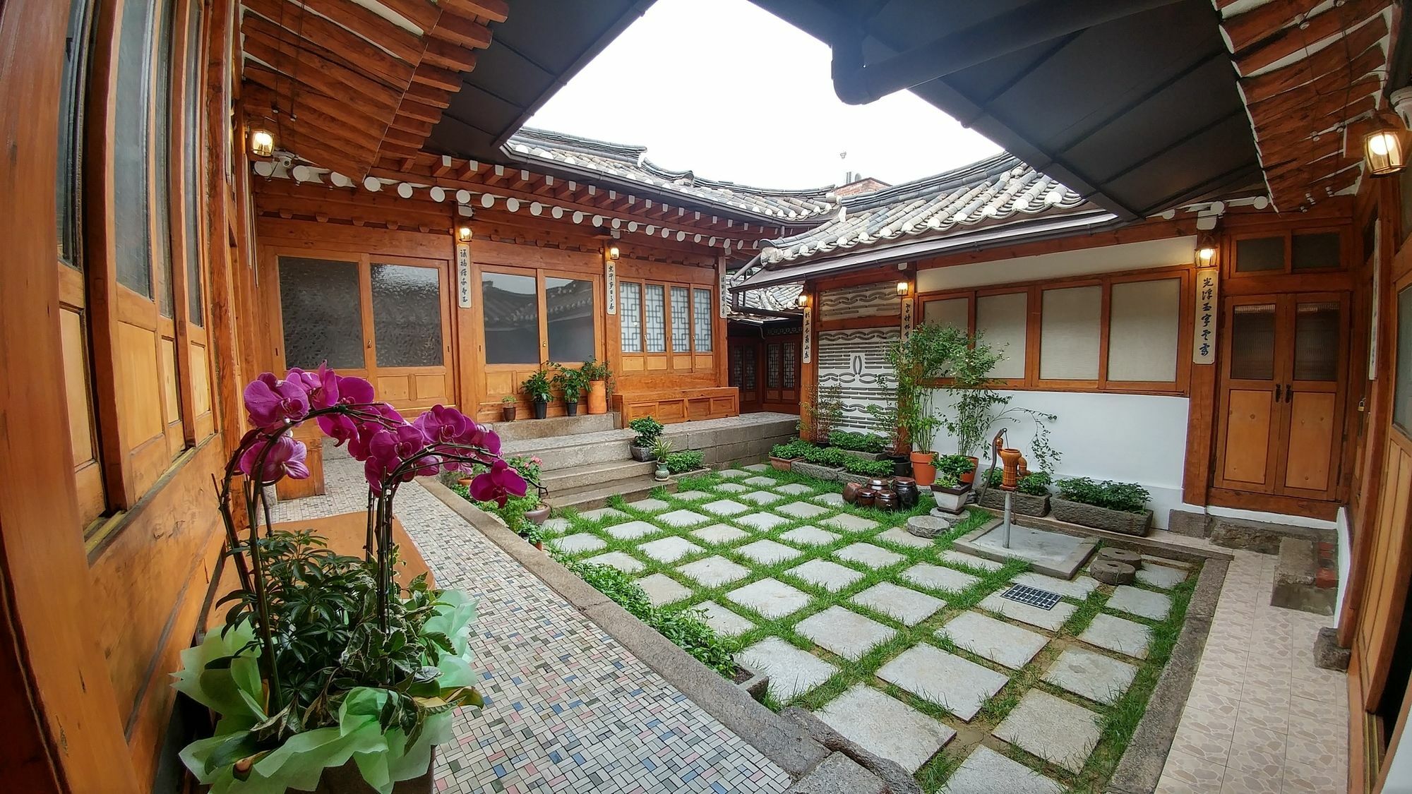 Bukchon Hyosunjae Guesthouse Seoul Eksteriør bilde
