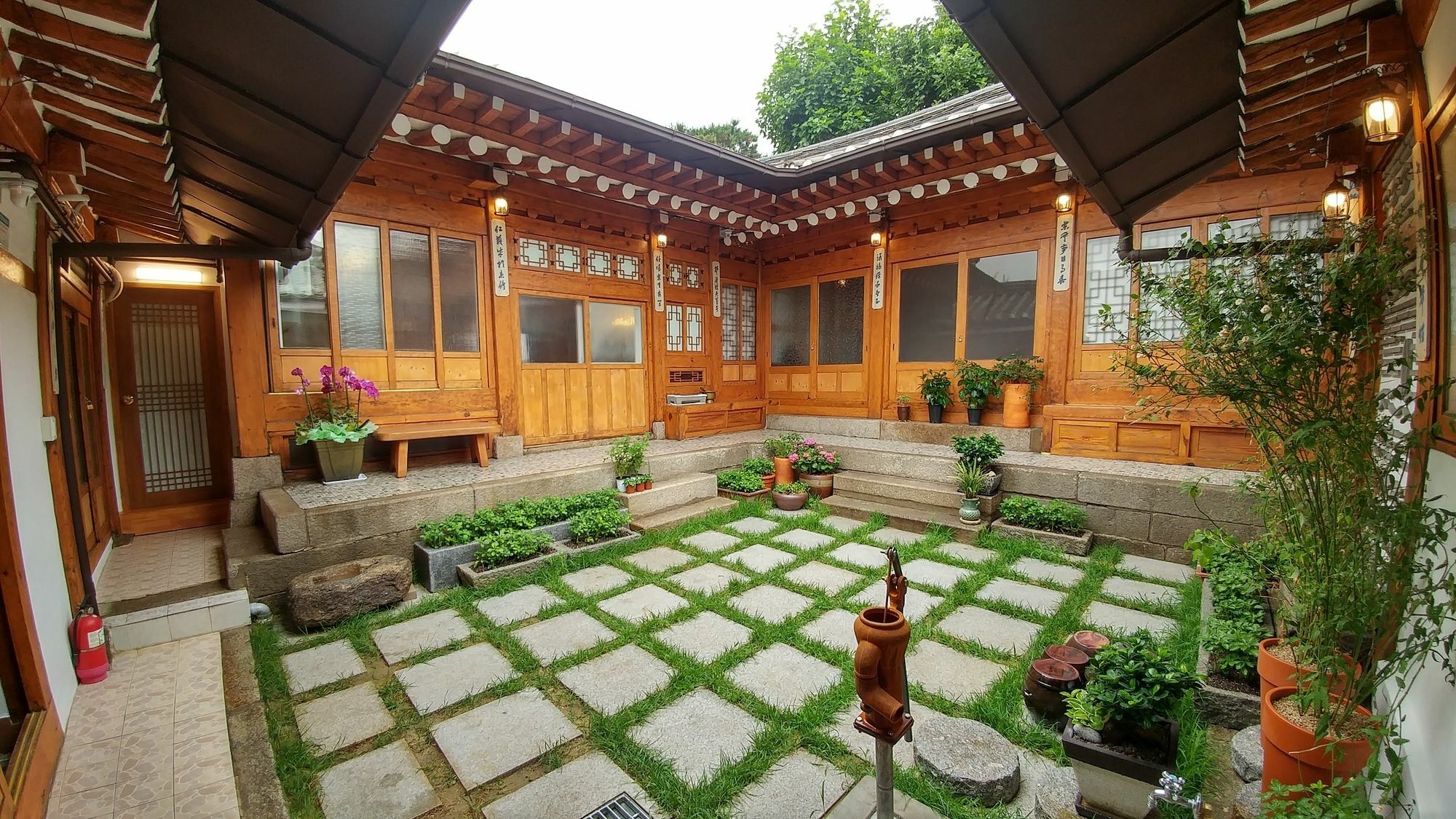 Bukchon Hyosunjae Guesthouse Seoul Eksteriør bilde